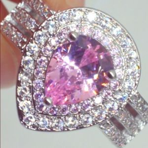 Beautiful pear shape Ring